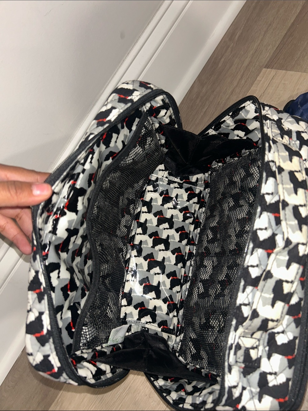 Vera Bradley white and black dog print - Picture 2 of 4